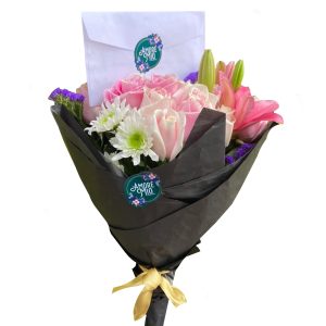 Piccolo bouquet di rose e fiori di campo - Pequeño bouquet de rosas y flores silvestres